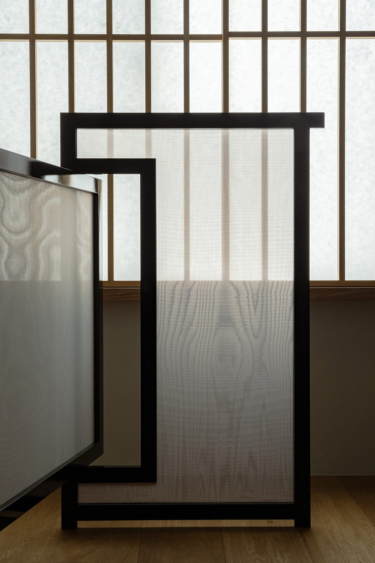 Shadow Screen (2 panels) in kvadrat today w/ glossy black, W 648 x D 66 x H 1016 mm, W 800 x D 66 x H 864 mm