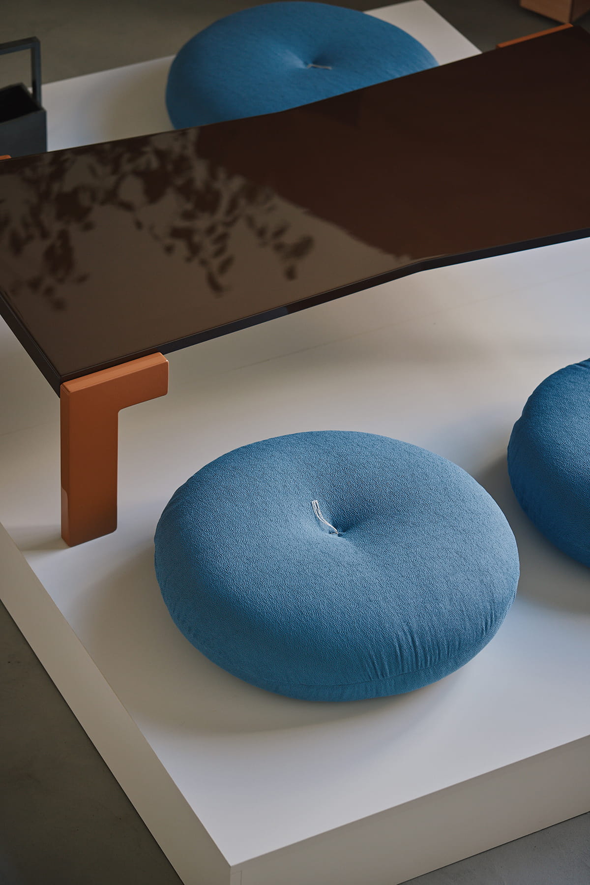 Dot Zabuton in kvadrat azure outdoor, Diameter 610 mm